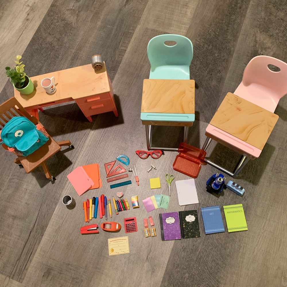 Our Generation School Set (walls not included)